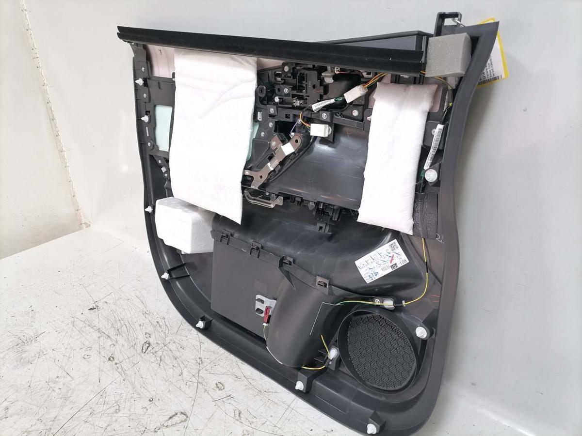 Mitsubishi Eclipse Cross original T&uuml;rverkleidung vorn rechts Facelift Bj.2023